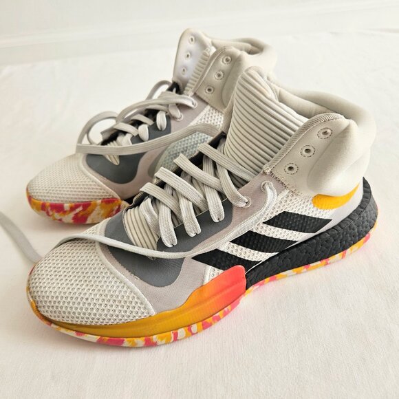 ADIDAS MARQUEE BOOST Mens Size 12 Basketball Sneaker High Top white black Gold - Picture 2 of 10